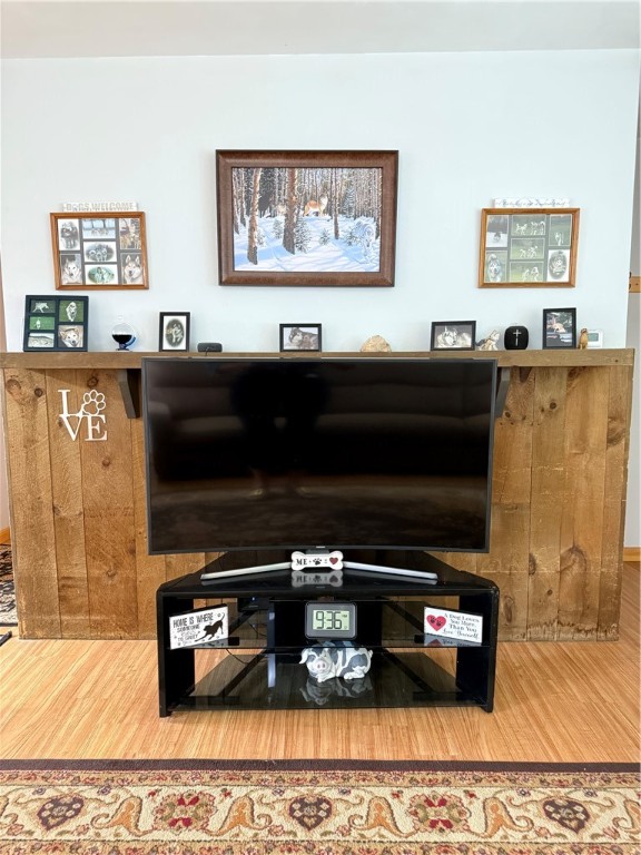 Clark Boro, Pennsylvania 16150, United States, 3 Bedrooms Bedrooms, ,2 BathroomsBathrooms,Residential,Contingent,196454