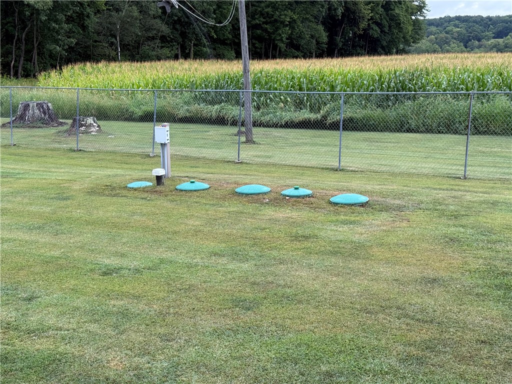 Clark Boro, Pennsylvania 16150, United States, 3 Bedrooms Bedrooms, ,2 BathroomsBathrooms,Residential,Contingent,196454