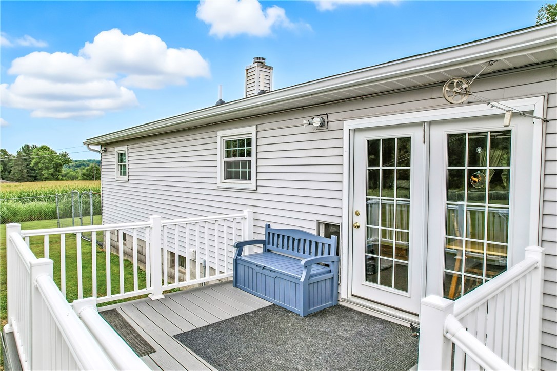 Clark Boro, Pennsylvania 16150, United States, 3 Bedrooms Bedrooms, ,2 BathroomsBathrooms,Residential,Contingent,196454