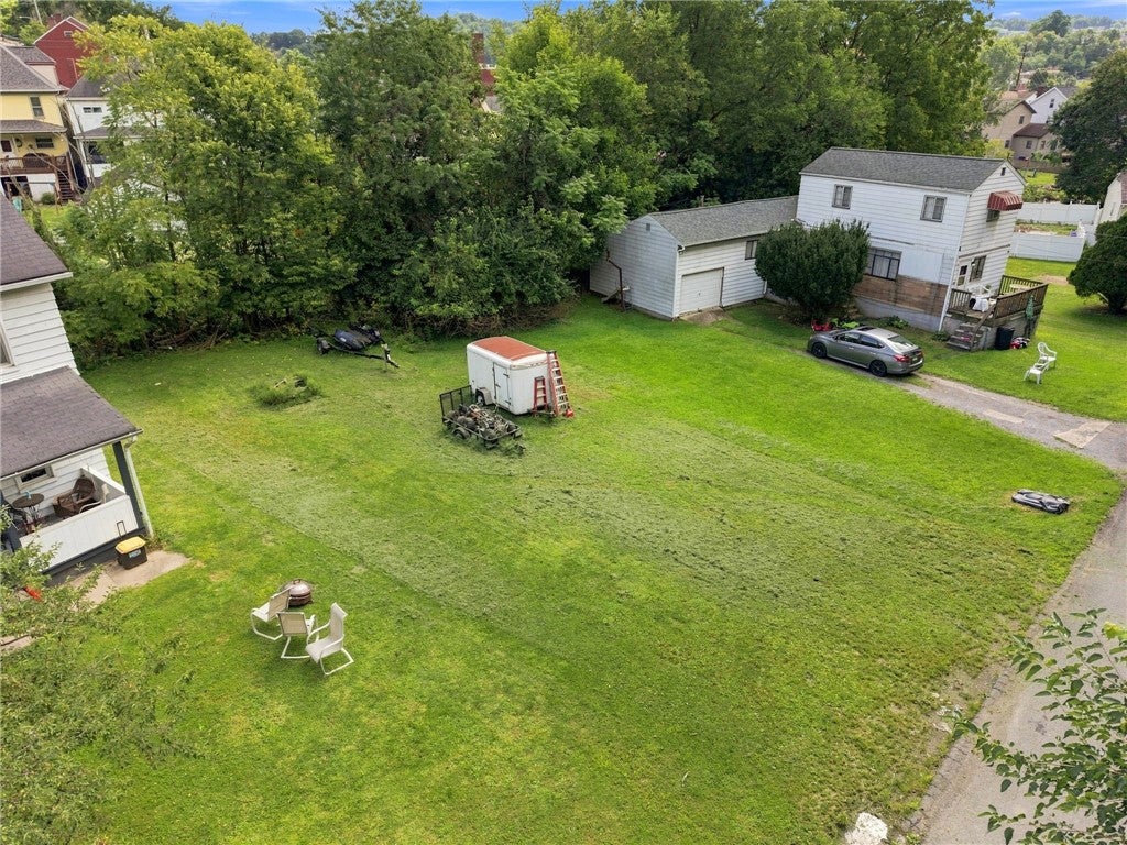 223 Lexington Ct