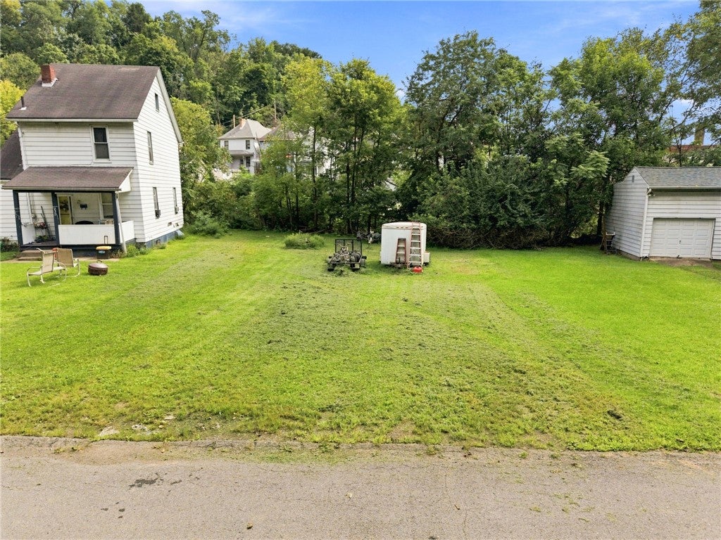 223 Lexington Ct