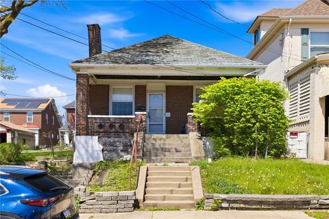 Photo of 2929 Brevard Ave, Pittsburgh, PA 15227 (MLS # 1749446)