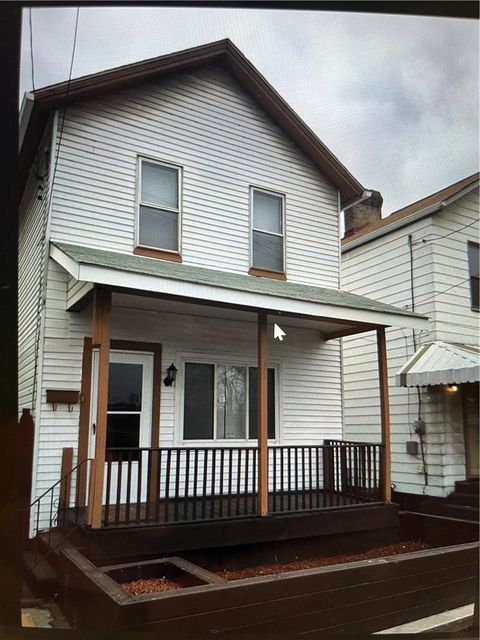 Photo of 705 Harriet St, Mckees Rocks, PA 15136 (MLS # 1738937)