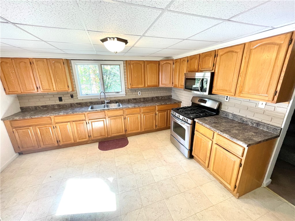 City Of But NW, Pennsylvania 16001, United States, 3 Bedrooms Bedrooms, ,1 BathroomBathrooms,Residential,Contingent,39192