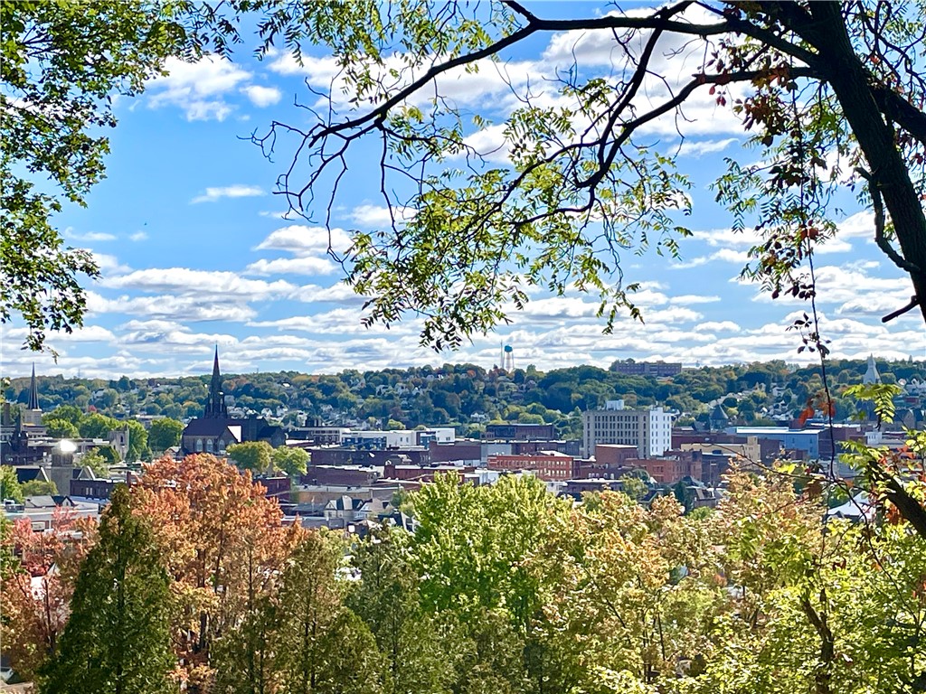 City Of But NW, Pennsylvania 16001, United States, 3 Bedrooms Bedrooms, ,1 BathroomBathrooms,Residential,Contingent,39192