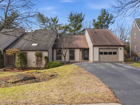 Photo of 2590 Grouse Ridge #b, Wexford, PA 15090 (MLS # 1741930)