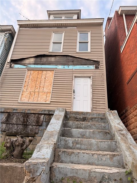 Photo of 5001 Broad St, Pittsburgh, PA 15224 (MLS # 1748977)
