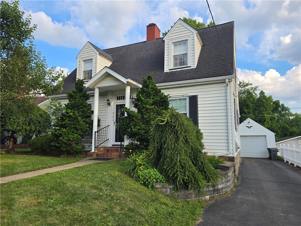 219 Johnston Dr