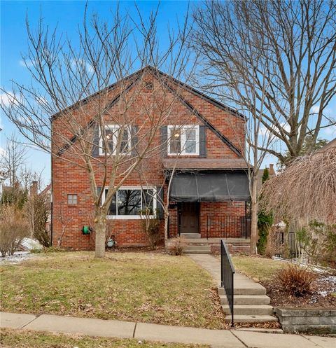 Photo of 1327 Heberton St, Pittsburgh, PA 15206 (MLS # 1740398)