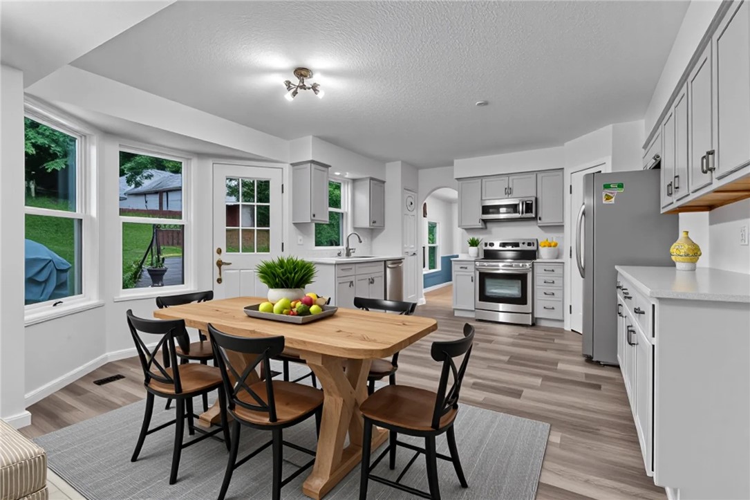 Cranberry Twp, Pennsylvania 16066, United States, 4 Bedrooms Bedrooms, ,3 BathroomsBathrooms,Residential,Active,183099