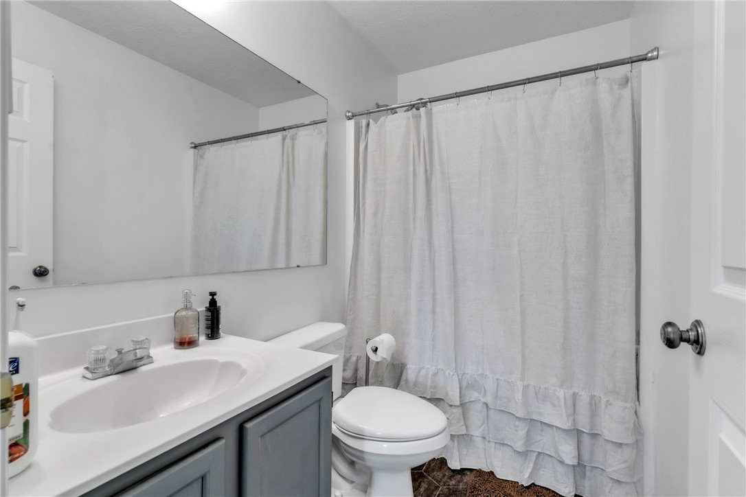 Cranberry Twp, Pennsylvania 16066, United States, 4 Bedrooms Bedrooms, ,3 BathroomsBathrooms,Residential,Active,183099