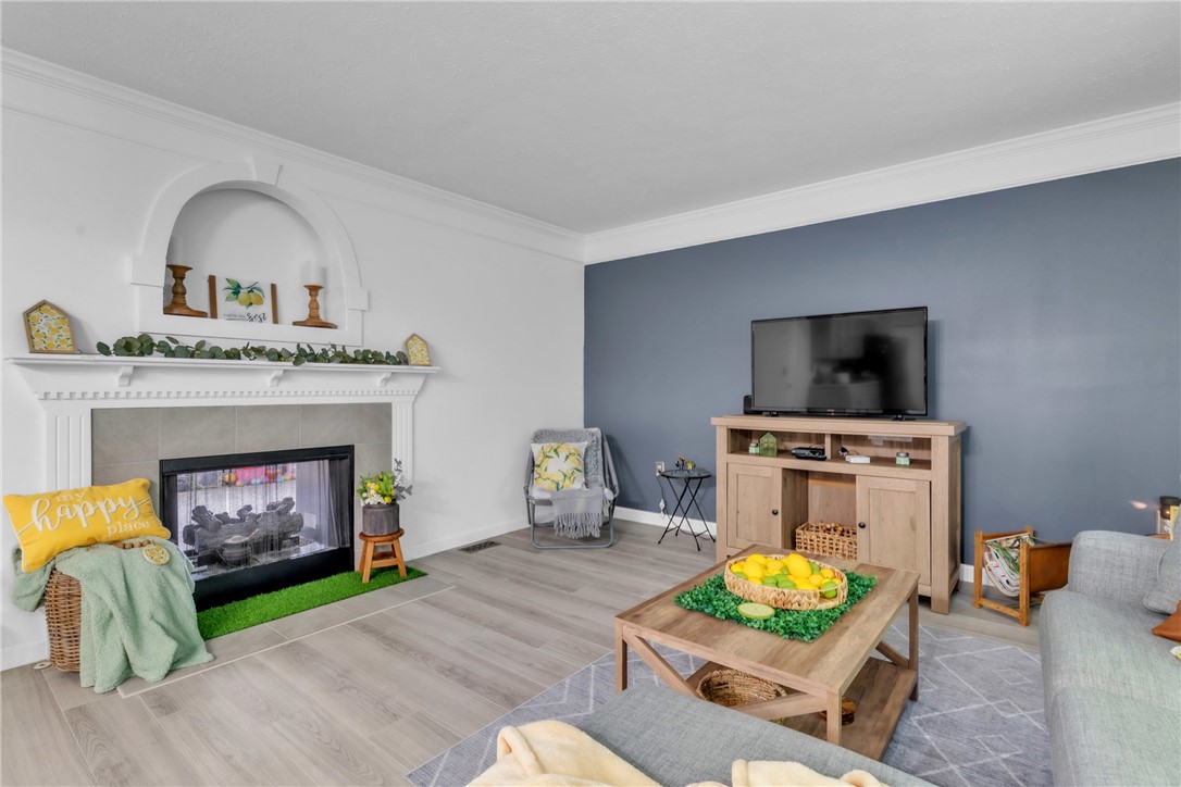 Cranberry Twp, Pennsylvania 16066, United States, 4 Bedrooms Bedrooms, ,3 BathroomsBathrooms,Residential,Active,183099