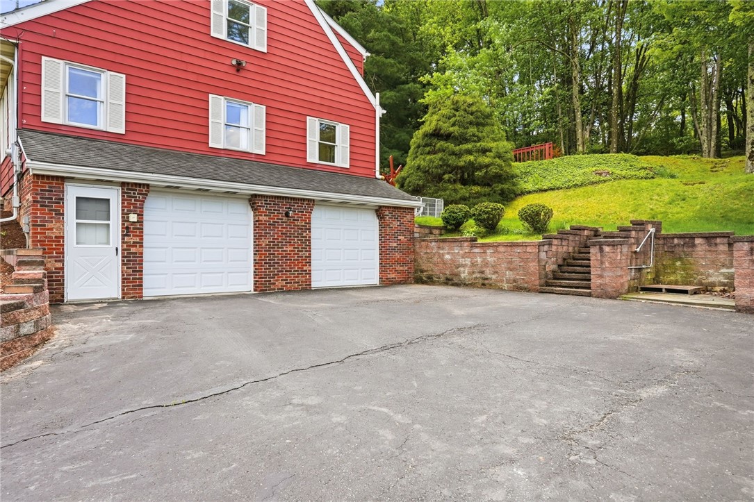 105 Windgate Dr