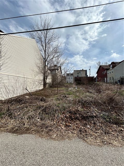 Photo of 0 Lovitt, Pittsburgh, PA 15212 (MLS # 1746372)
