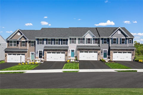 Townhouse For Sale - 137 Victoria Drive<br/> North Strabane, PA 15317