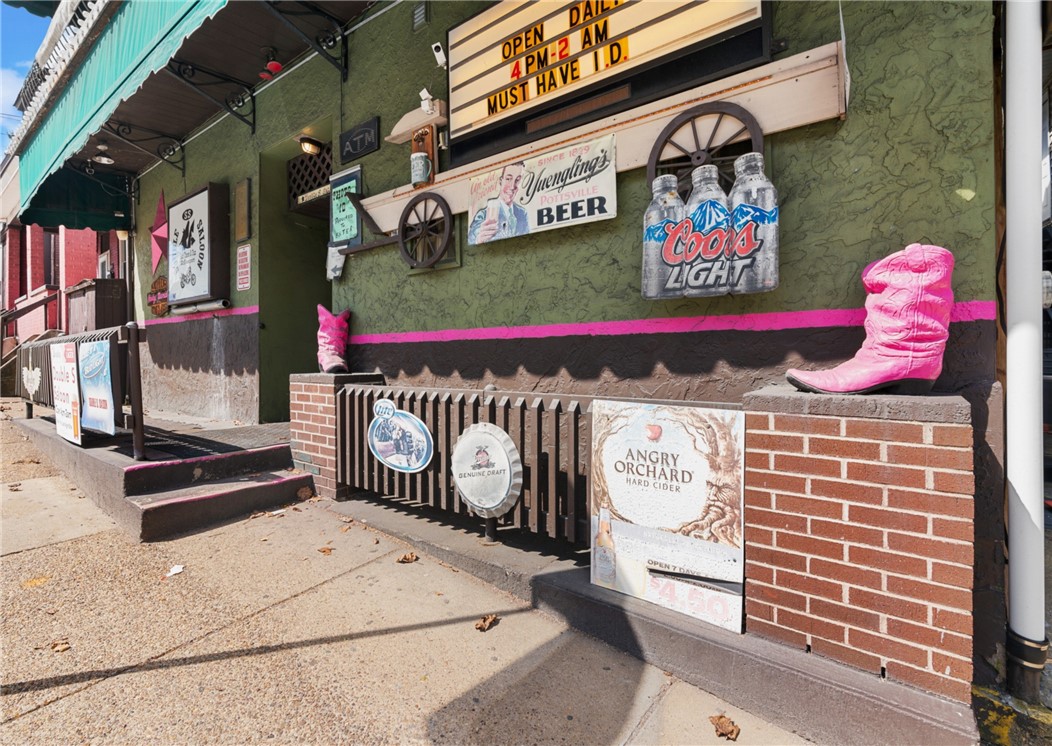 610 Evans Ave