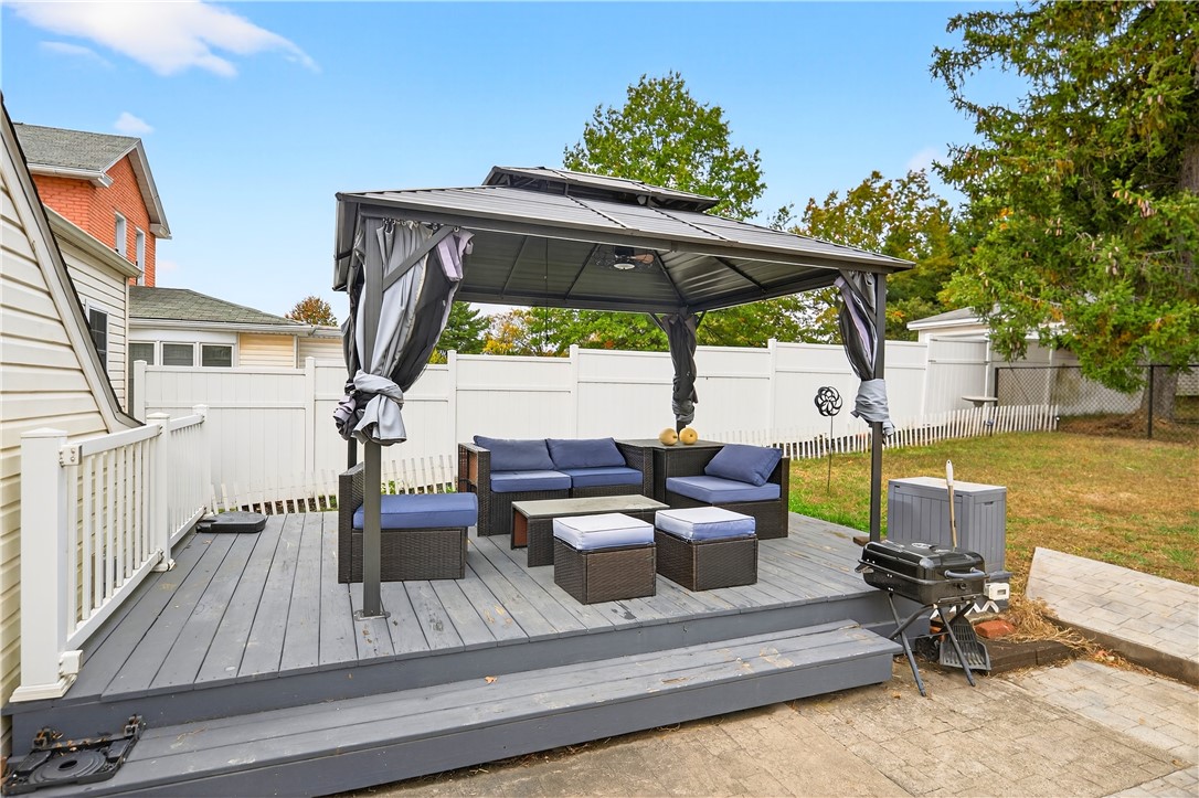 West Mifflin, Pennsylvania 15122, United States, 3 Bedrooms Bedrooms, ,3 BathroomsBathrooms,Residential,Active,234511