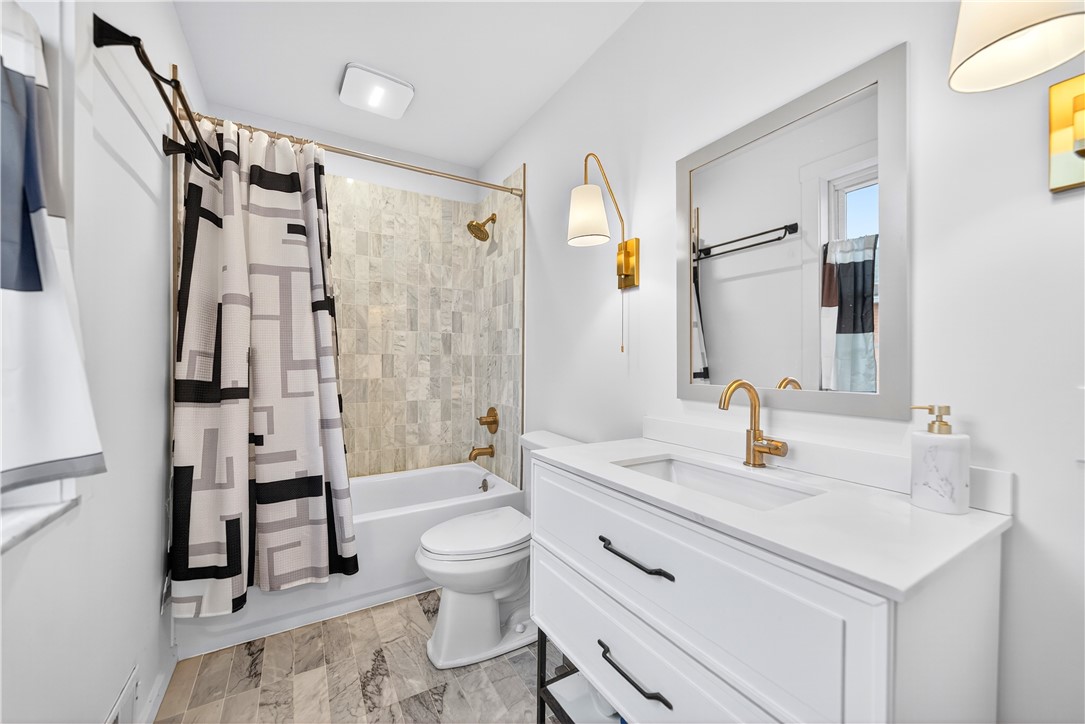 West Mifflin, Pennsylvania 15122, United States, 3 Bedrooms Bedrooms, ,3 BathroomsBathrooms,Residential,Active,234511