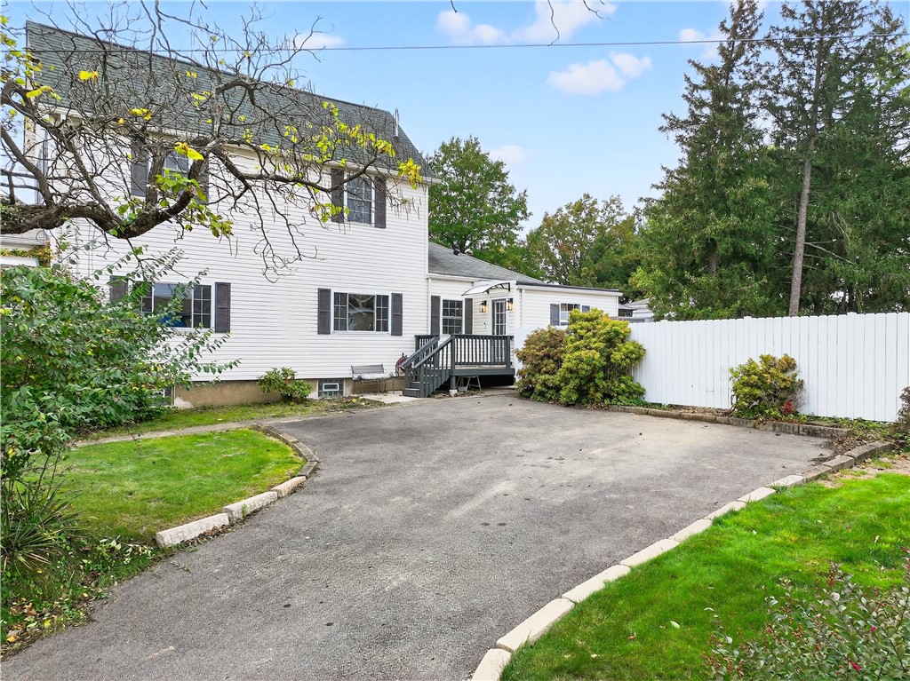 West Mifflin, Pennsylvania 15122, United States, 3 Bedrooms Bedrooms, ,3 BathroomsBathrooms,Residential,Active,234511