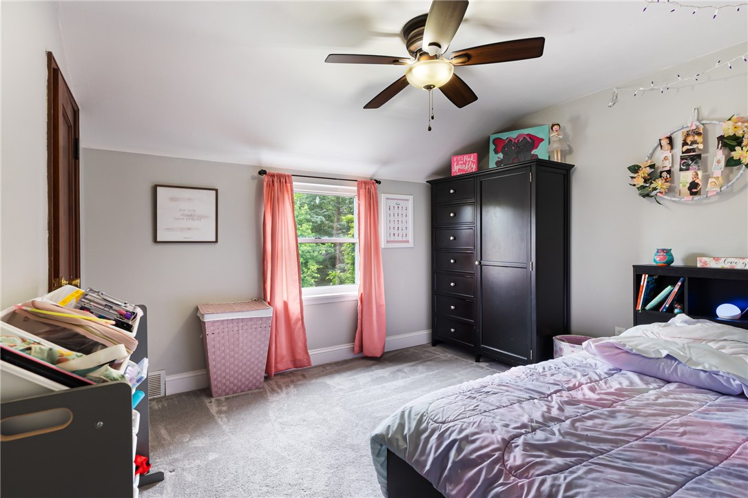 5268 Fieldcrest Dr Dr, Whitehall, Pennsylvania image 12