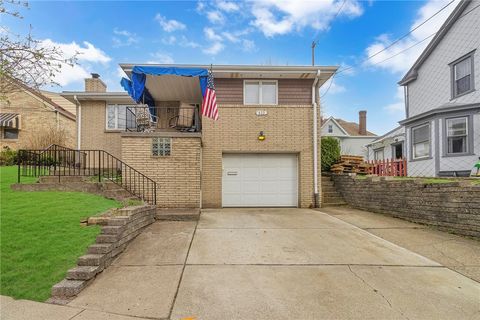 Photo of 433 Boggs Ave, Pittsburgh, PA 15211 (MLS # 1745788)