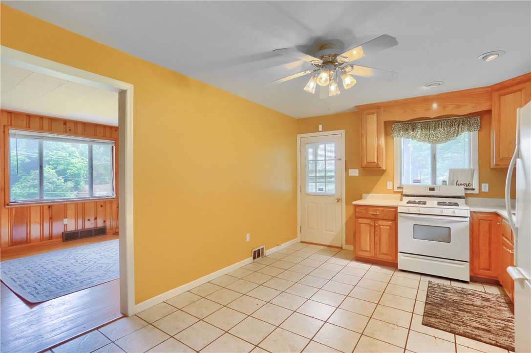 Mars Boro, Pennsylvania 16046, United States, 2 Bedrooms Bedrooms, ,1 BathroomBathrooms,Residential,Active,172741