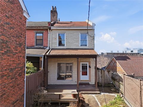 Photo of 218 39th St, Pittsburgh, PA 15201 (MLS # 1747099)