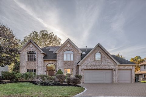 Photo of 5010 Prides Ct, Murrysville, PA 15668 (MLS # 1724095)