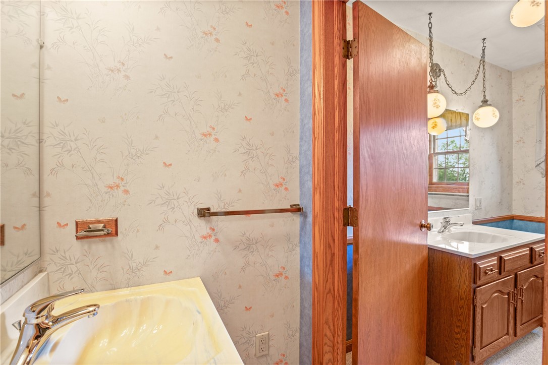 Somerset Twp, Pennsylvania 15501, United States, 5 Bedrooms Bedrooms, ,4 BathroomsBathrooms,Residential,Active,177897