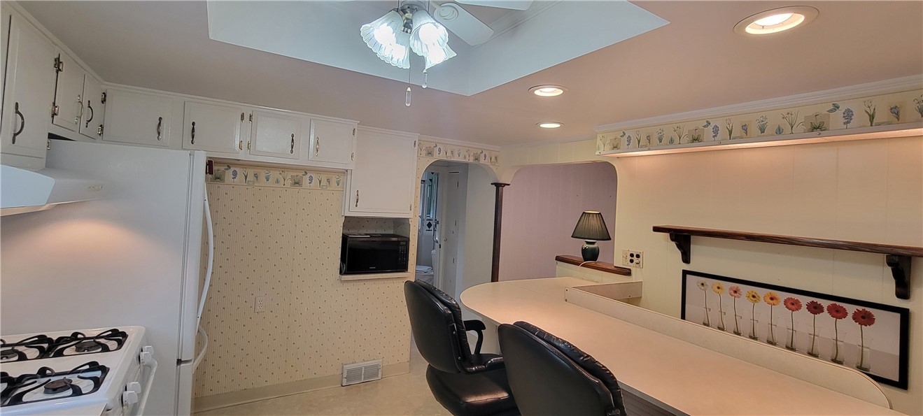 Economy, Pennsylvania 15143, United States, 3 Bedrooms Bedrooms, ,2 BathroomsBathrooms,Residential,Contingent,11979