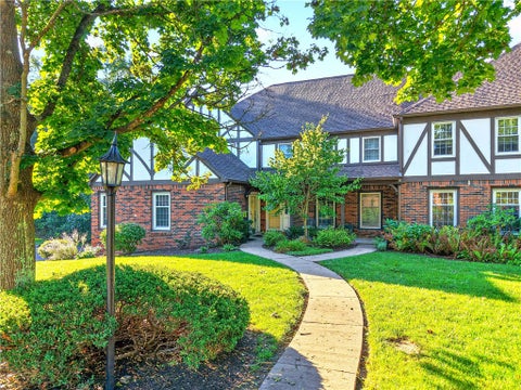 Condo For Sale - 222 Allenberry Cir Cir<br/> Mt Lebanon, PA 15234