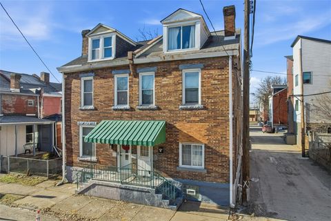 Photo of 352 39th St, Pittsburgh, PA 15201 (MLS # 1735184)