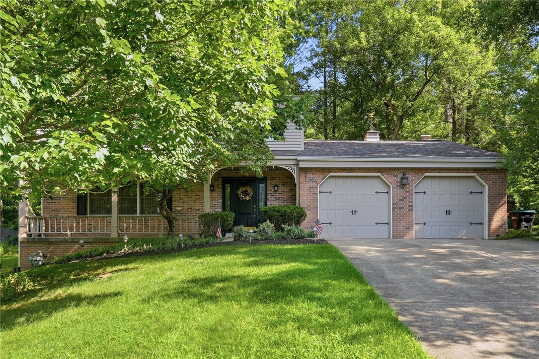 4735 Lucy Dr