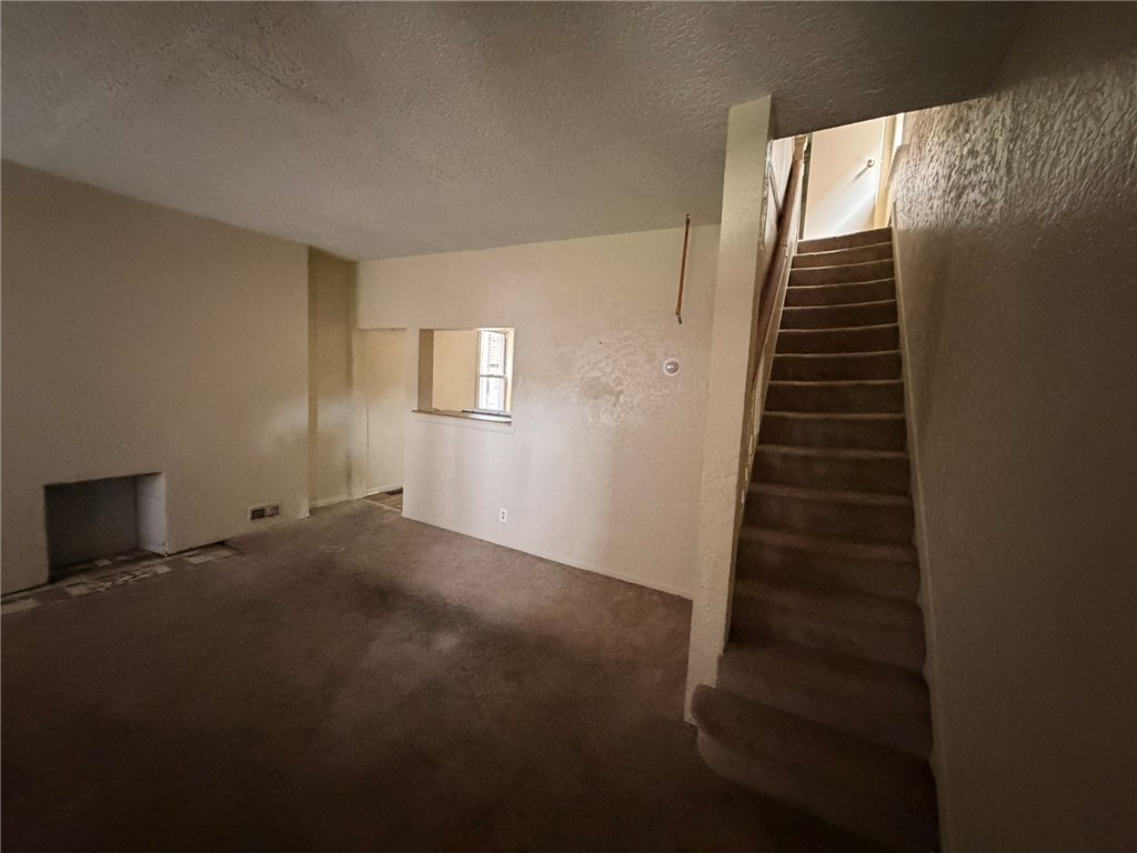 310 Arabella St - Photo 4