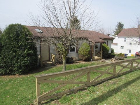Photo of 716 Grant St, Portage, PA 15946 (MLS # 1749983)