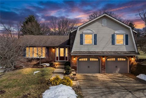 Homes For Sale - 109 Holly Dr Dr<br/> Washington County, Peters Twp, PA 15317