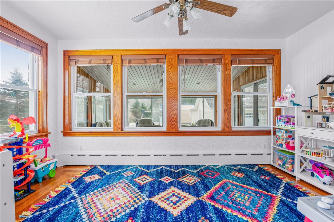 Windber, Pennsylvania 15963, United States, 4 Bedrooms Bedrooms, ,3 BathroomsBathrooms,Residential,Pending,105764