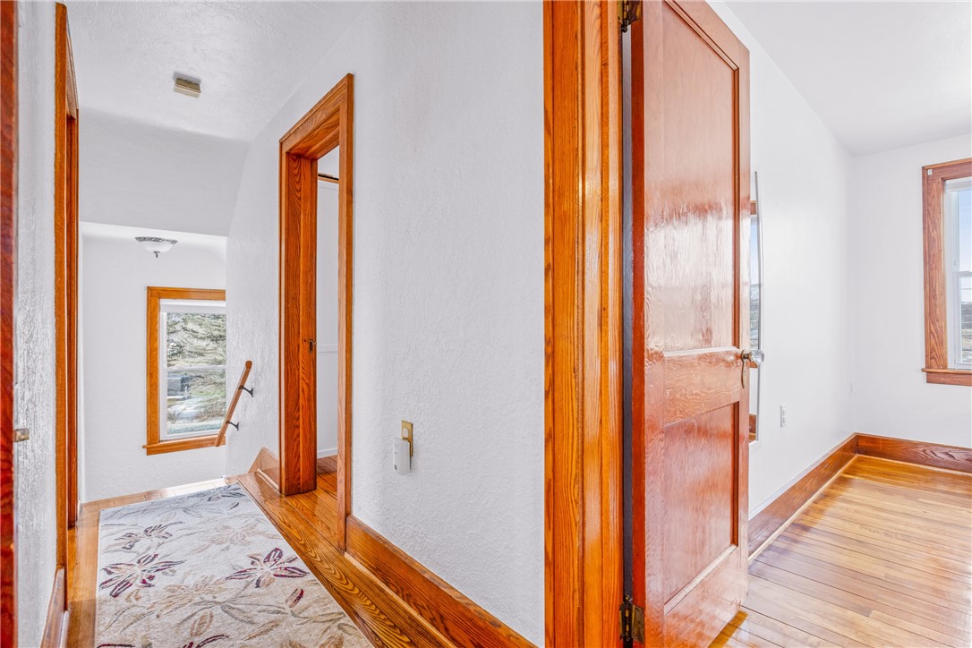 Windber, Pennsylvania 15963, United States, 4 Bedrooms Bedrooms, ,3 BathroomsBathrooms,Residential,Pending,105764