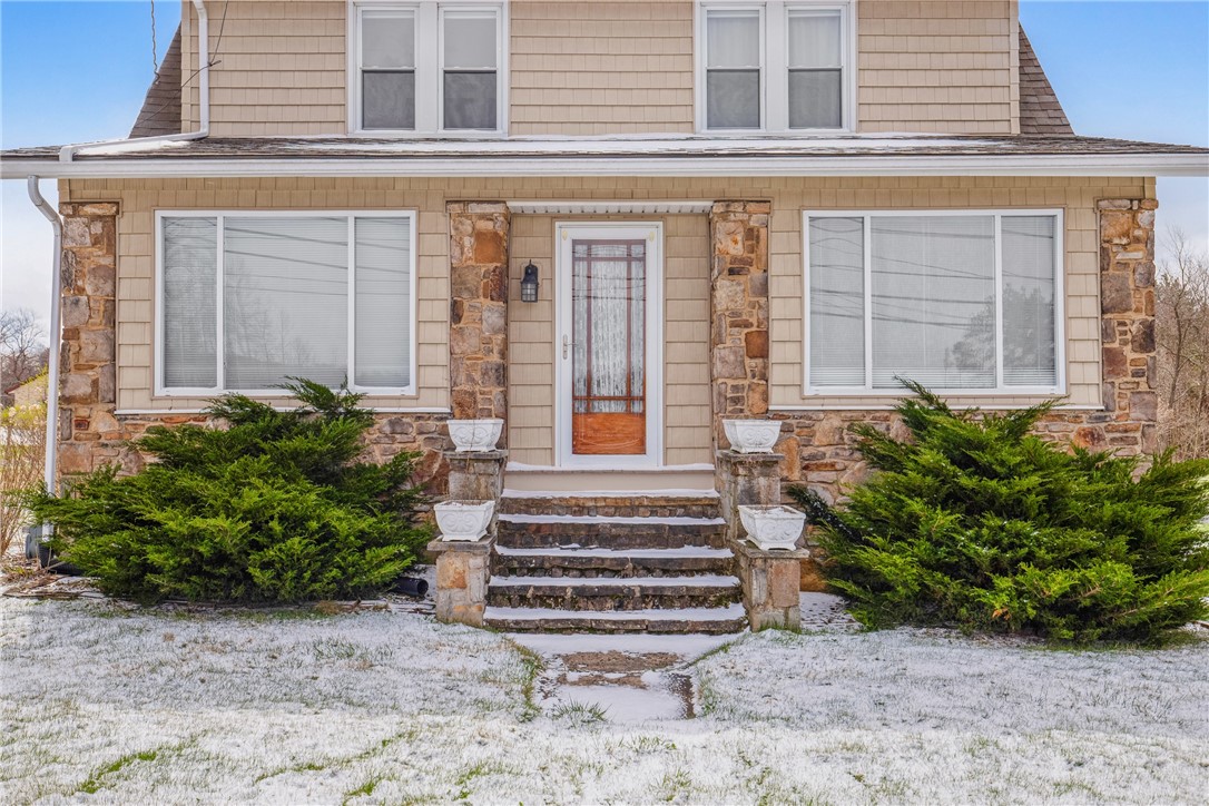 Windber, Pennsylvania 15963, United States, 4 Bedrooms Bedrooms, ,3 BathroomsBathrooms,Residential,Pending,105764