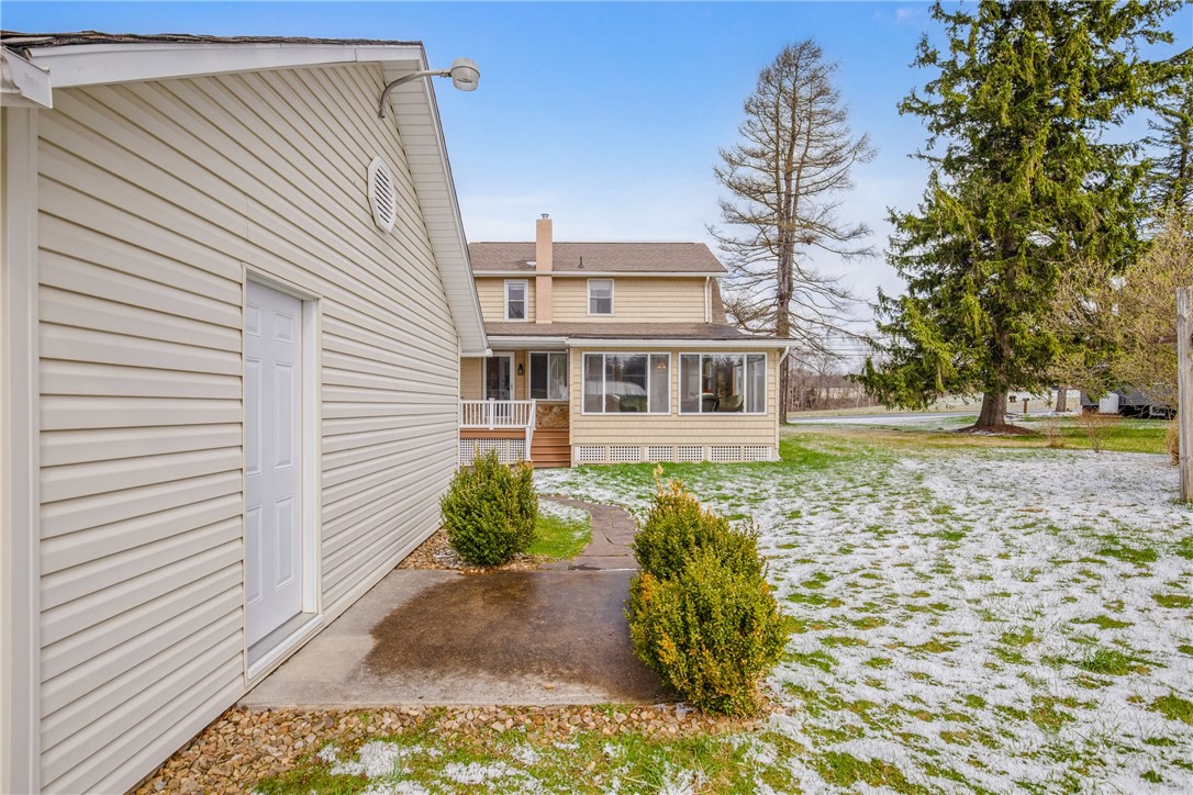 Windber, Pennsylvania 15963, United States, 4 Bedrooms Bedrooms, ,3 BathroomsBathrooms,Residential,Pending,105764