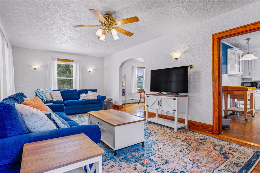 Windber, Pennsylvania 15963, United States, 4 Bedrooms Bedrooms, ,3 BathroomsBathrooms,Residential,Pending,105764