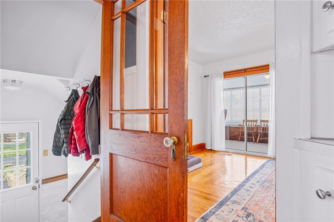 Windber, Pennsylvania 15963, United States, 4 Bedrooms Bedrooms, ,3 BathroomsBathrooms,Residential,Pending,105764