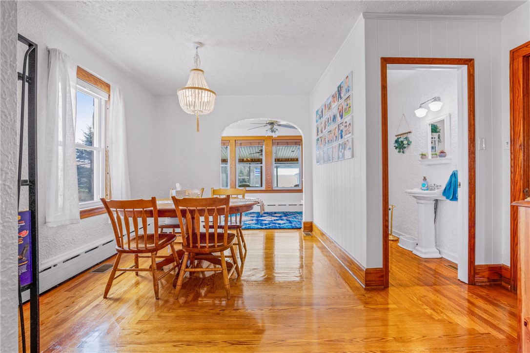 Windber, Pennsylvania 15963, United States, 4 Bedrooms Bedrooms, ,3 BathroomsBathrooms,Residential,Pending,105764