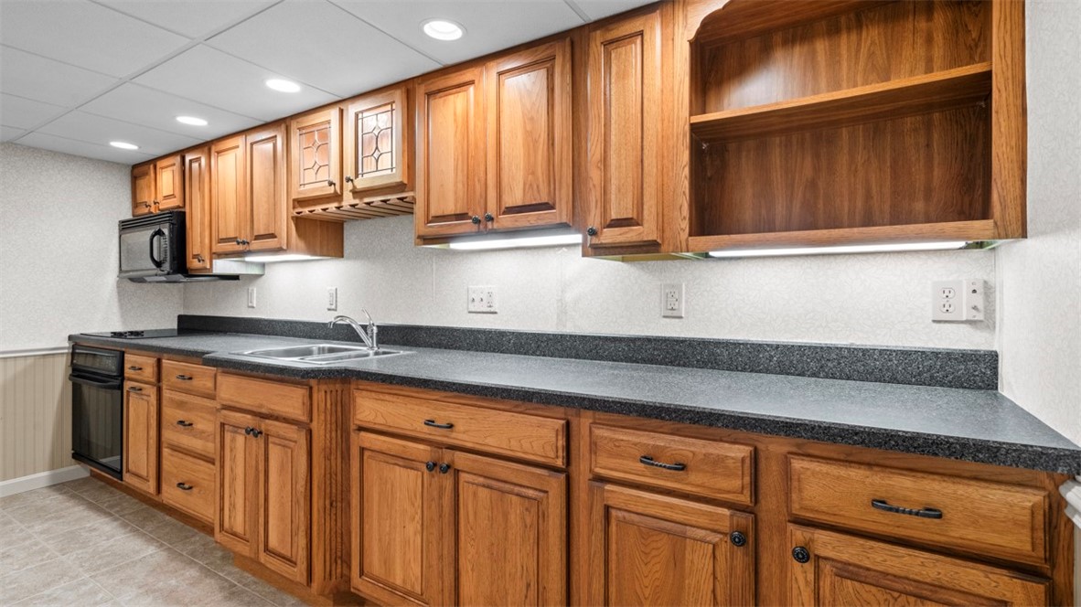 Baldwin Boro, Pennsylvania 15236, United States, 6 Bedrooms Bedrooms, ,3 BathroomsBathrooms,Residential,Contingent,144951