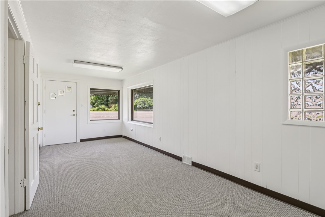 5111 Neville Rd