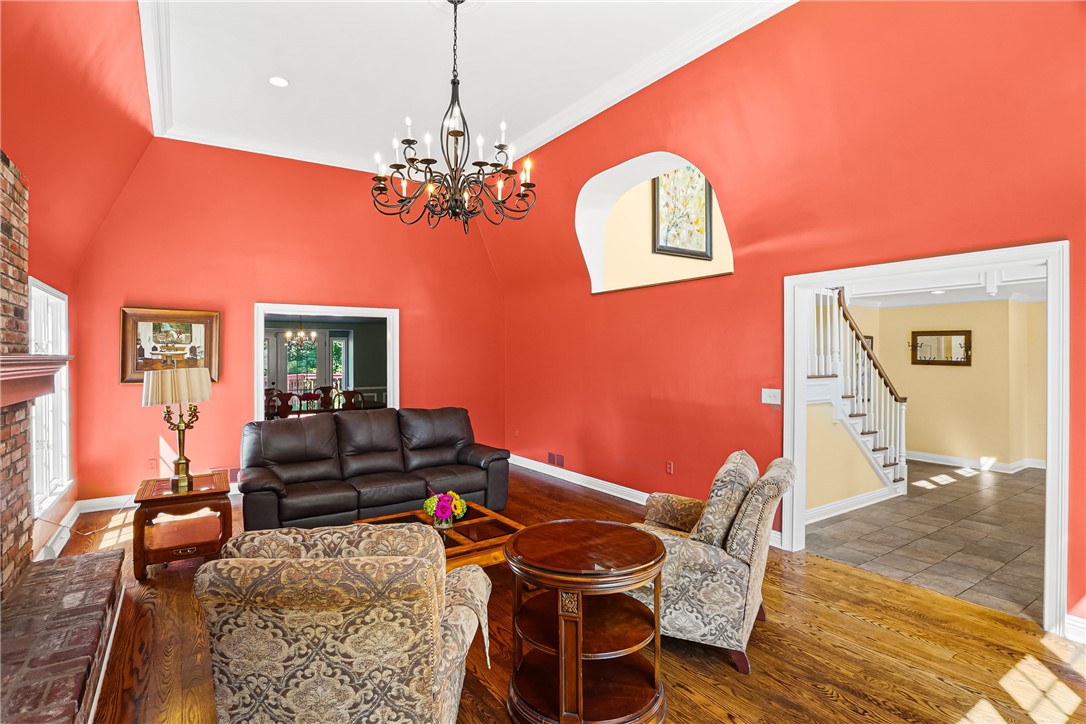 St Clair, Pennsylvania 15241, United States, 4 Bedrooms Bedrooms, ,4 BathroomsBathrooms,Residential,Pending,195870