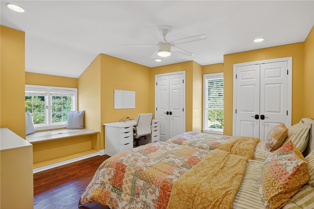 St Clair, Pennsylvania 15241, United States, 4 Bedrooms Bedrooms, ,4 BathroomsBathrooms,Residential,Pending,195870