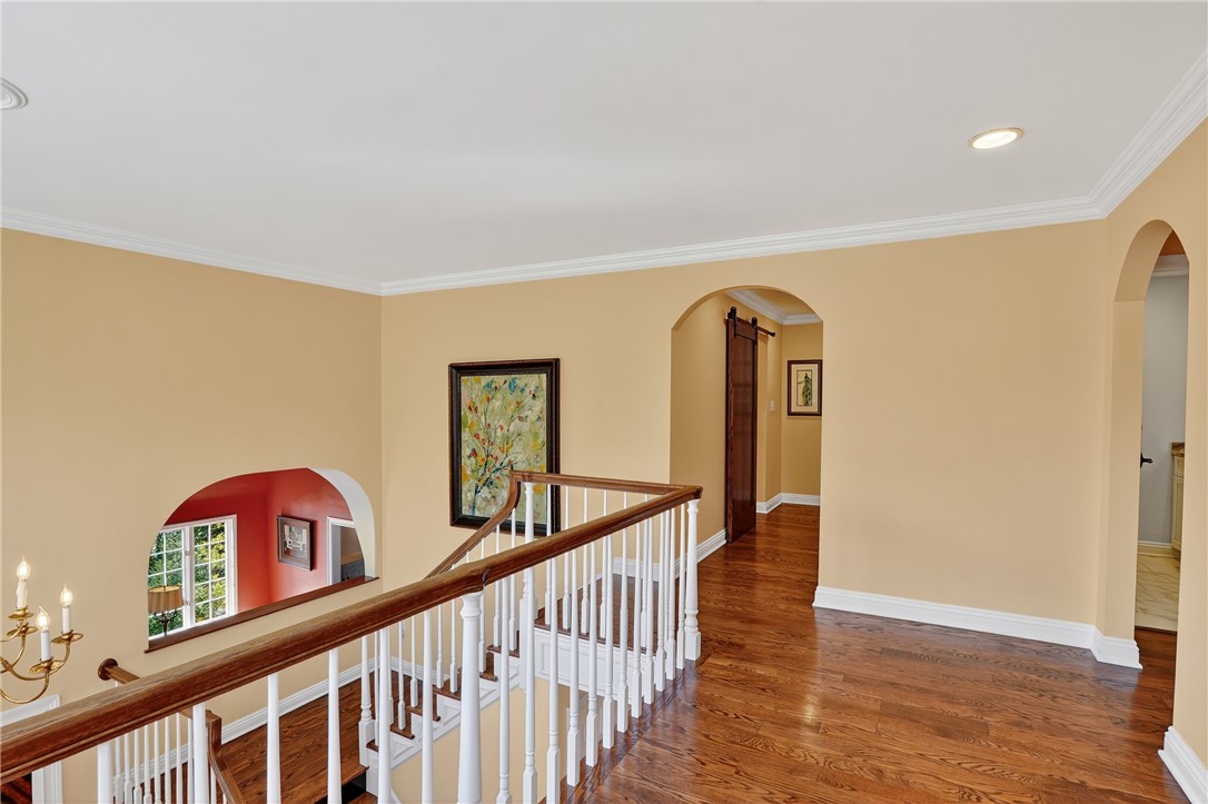 St Clair, Pennsylvania 15241, United States, 4 Bedrooms Bedrooms, ,4 BathroomsBathrooms,Residential,Pending,195870