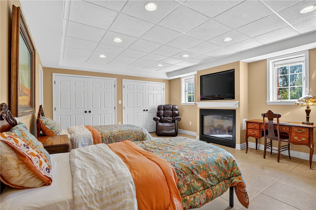 St Clair, Pennsylvania 15241, United States, 4 Bedrooms Bedrooms, ,4 BathroomsBathrooms,Residential,Pending,195870