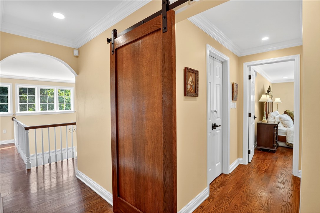 St Clair, Pennsylvania 15241, United States, 4 Bedrooms Bedrooms, ,4 BathroomsBathrooms,Residential,Pending,195870